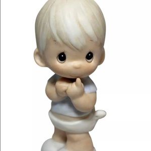 Meet your Posher, Egla